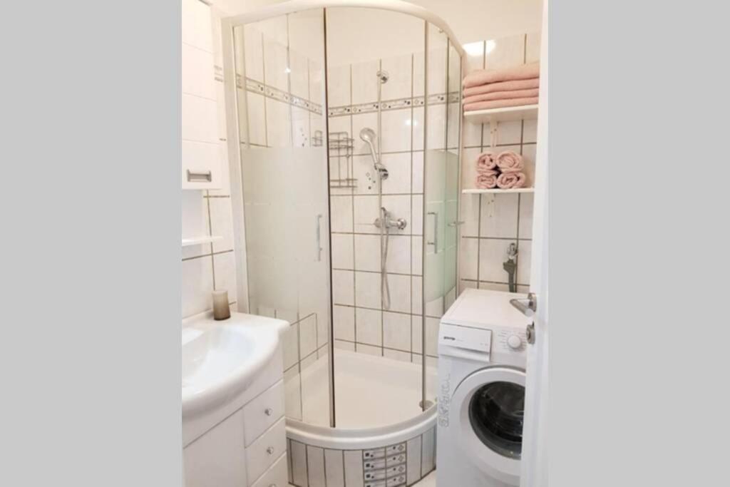 Millennium Top Apartment Виена Екстериор снимка